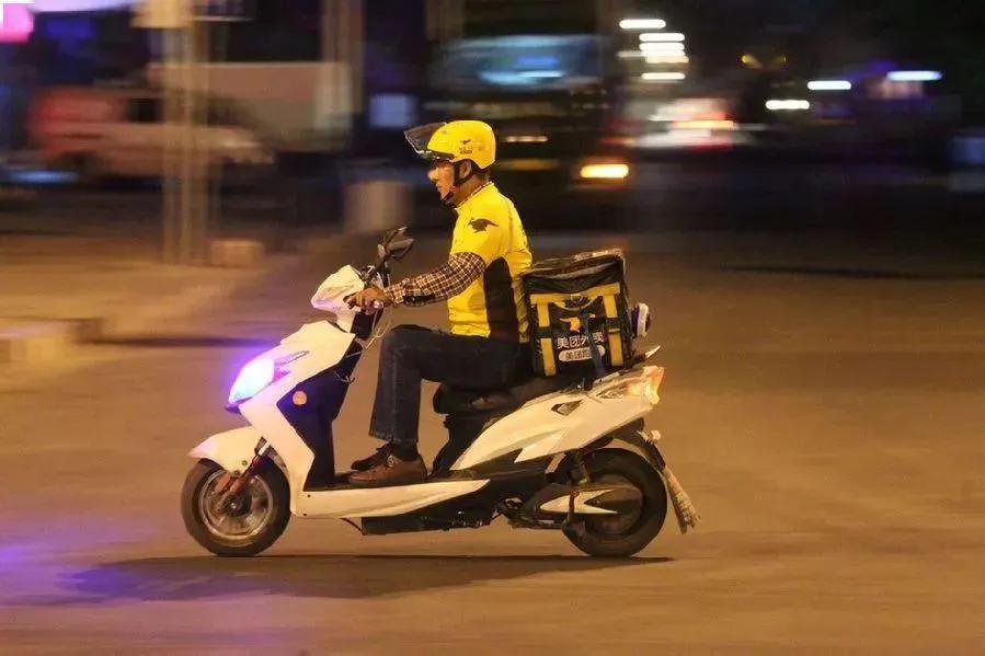 兼职送外卖赚钱吗,送外卖兼职一个月能赚多少