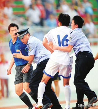 中国足球罢赛风波,足球不满裁判集体罢赛