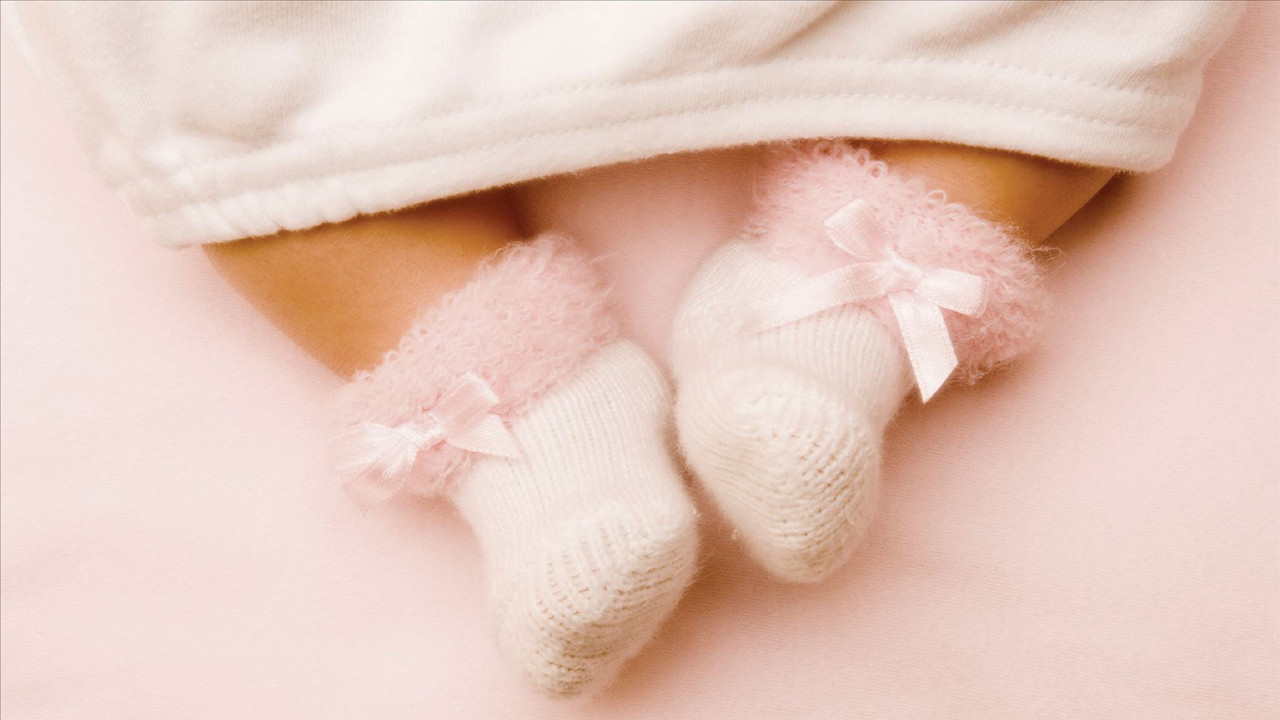 孩子老是脱衣服袜子,为什么不能给孩子频繁脱袜子