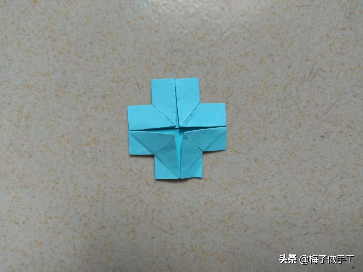 手工折纸衣服裤子美丽公主裙子,手工折纸上衣和裤子又简单又漂亮