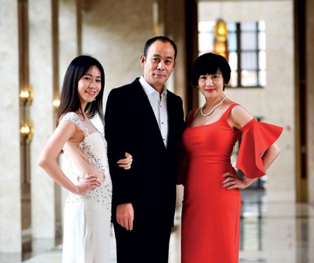 张光北女儿巩俐,张光北是巩俐同学吗