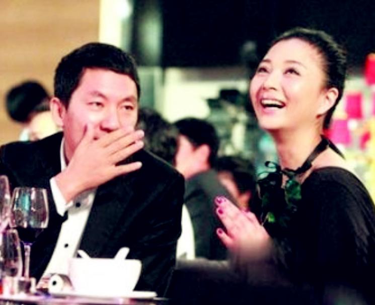 殷桃有多爱男明星,球员李金羽和演员殷桃是什么关系