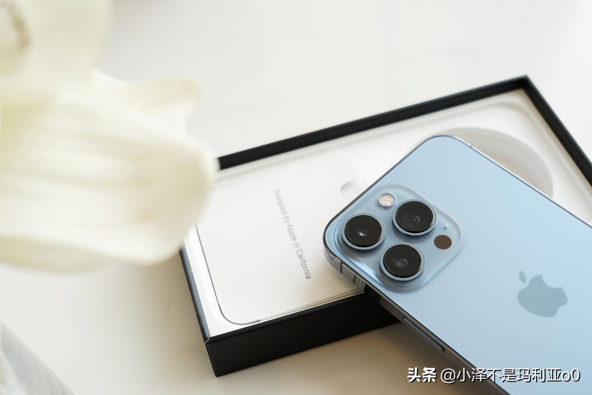 远峰蓝iphone13pro真的假的,iphone13pro远峰蓝边框会刮花吗
