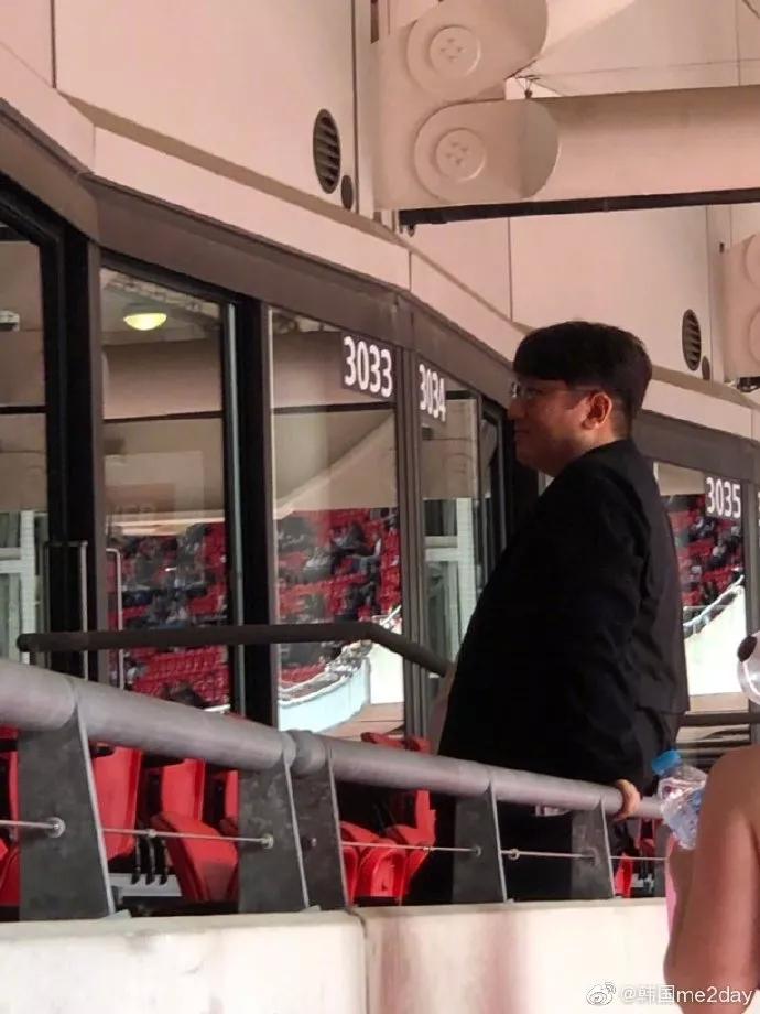 他们征服了这被世人铭记的传奇音乐圣殿，再次创造K-pop新历史