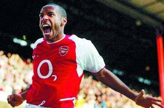 有头球的大罗是不是足坛最强前锋,大罗是最好的前锋吗