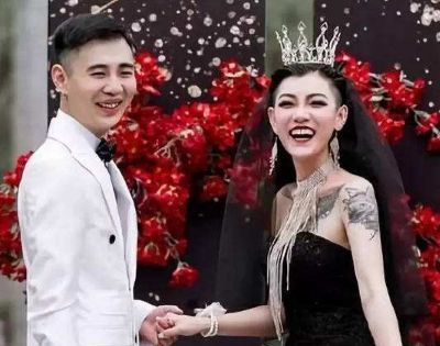 还记得那位黑婚纱新娘吗,还记得轰动全网的黑婚纱新娘吗