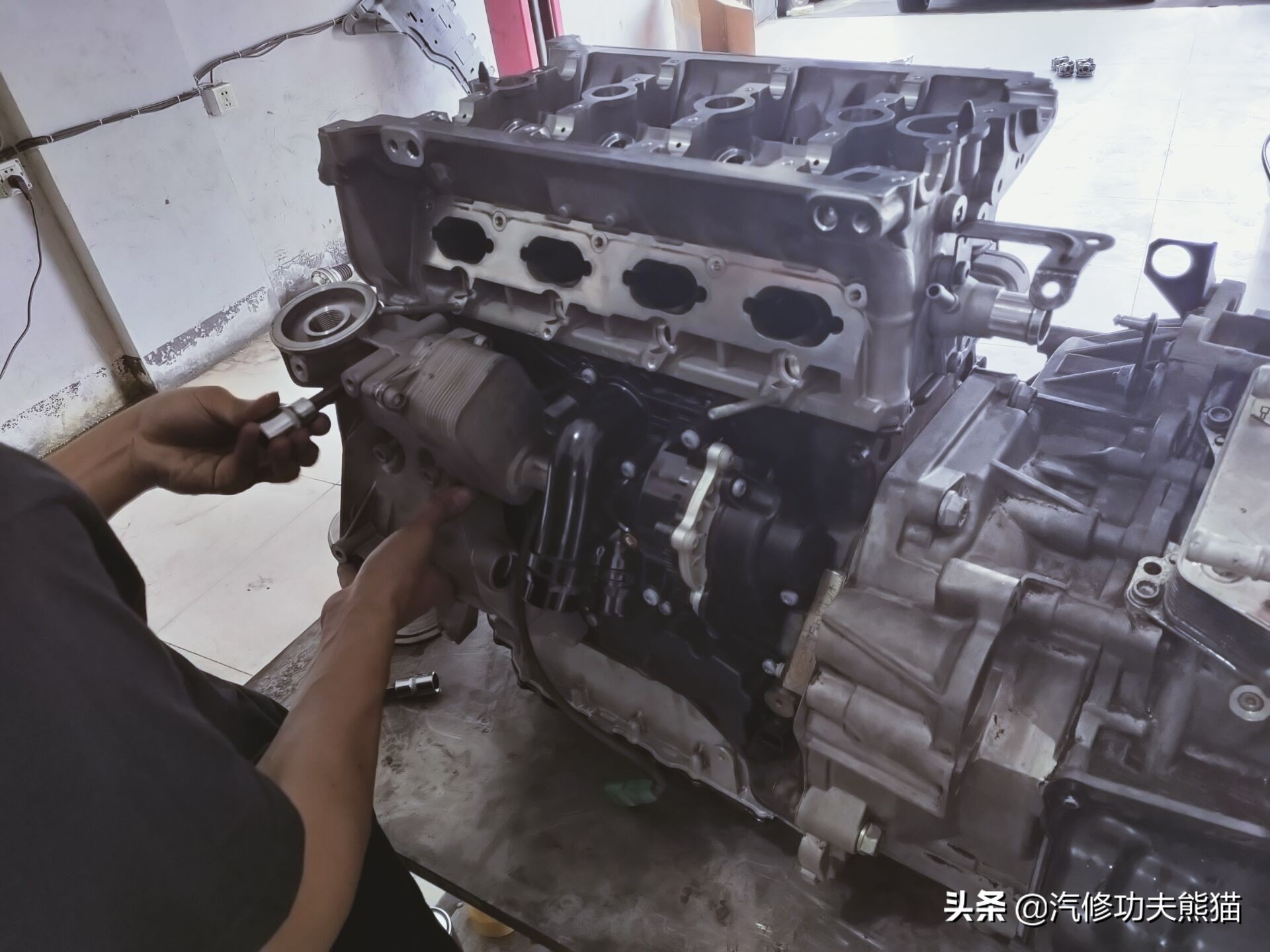 夏朗2.0发动机烧机油上海解决方法,大众夏朗烧机油最佳解决方案