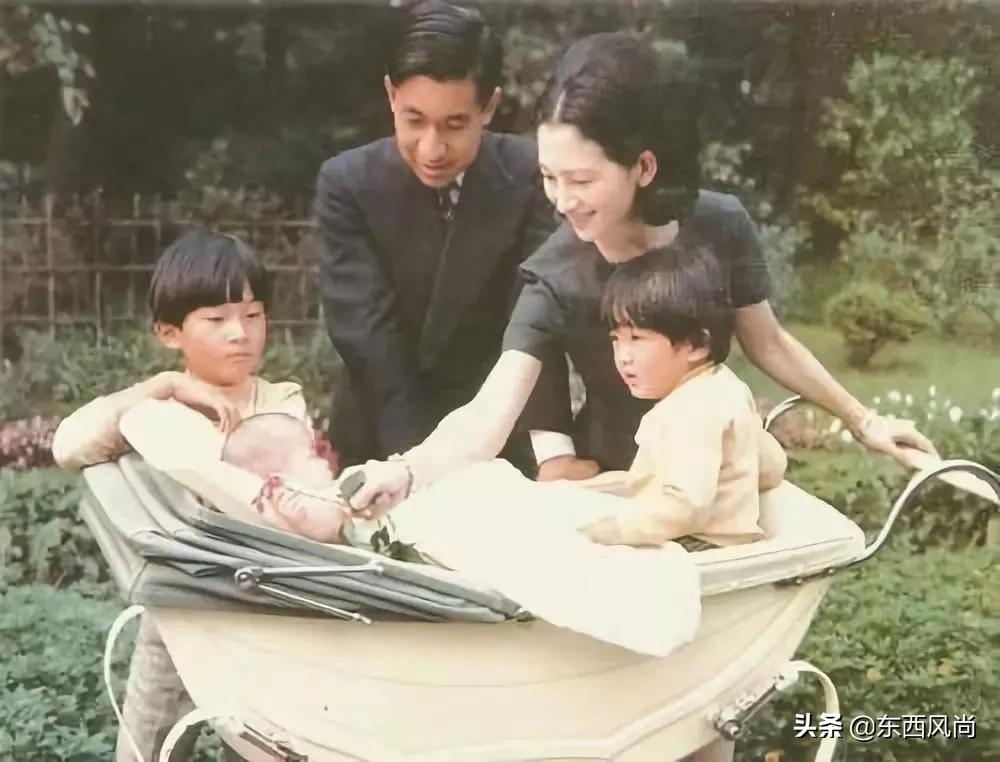 错伏美智子穿和服视频,日本皇太后美智子