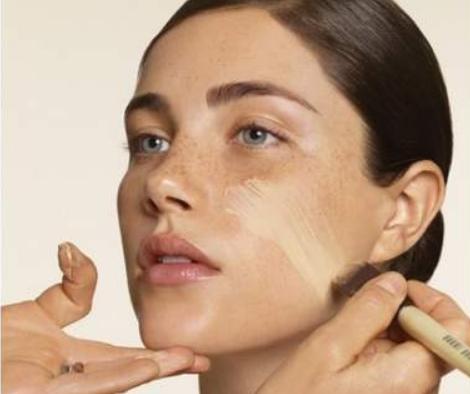 不同肤质人群，粉底液的正确打开方式，好用不踩雷