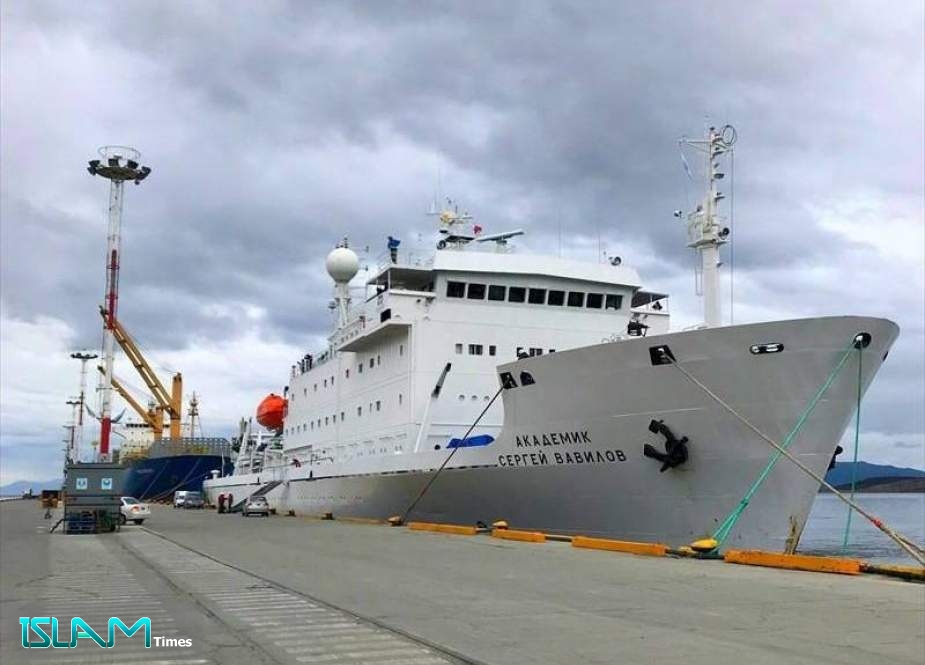 加拿大这回不扣人改扣船了，俄罗斯科考船遭殃，被“二房东”坑惨