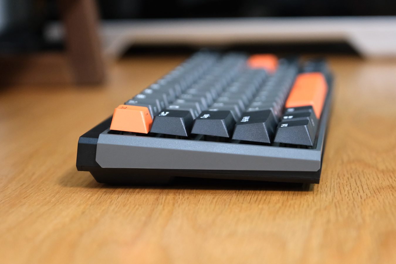 杜伽键盘k330w开箱,机械革命k330键盘