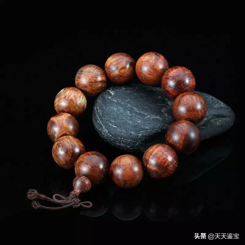 一招鉴定黄花梨真伪,紫光灯鉴别海南黄花梨真假对照图