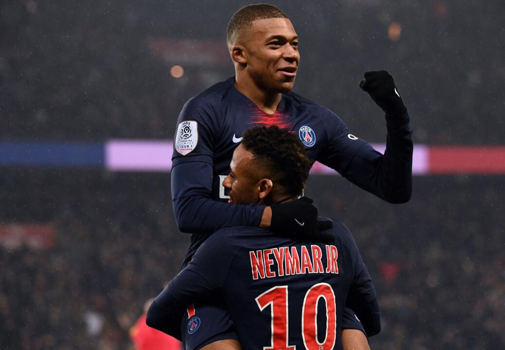 内马尔夏日,内马尔巴西最后的深情