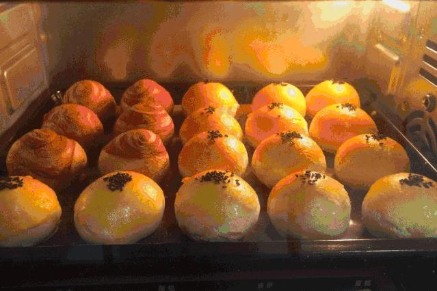 轩妈蛋黄酥李佳琦卖了多少,轩妈蛋黄酥李佳琦直播间卖多少钱