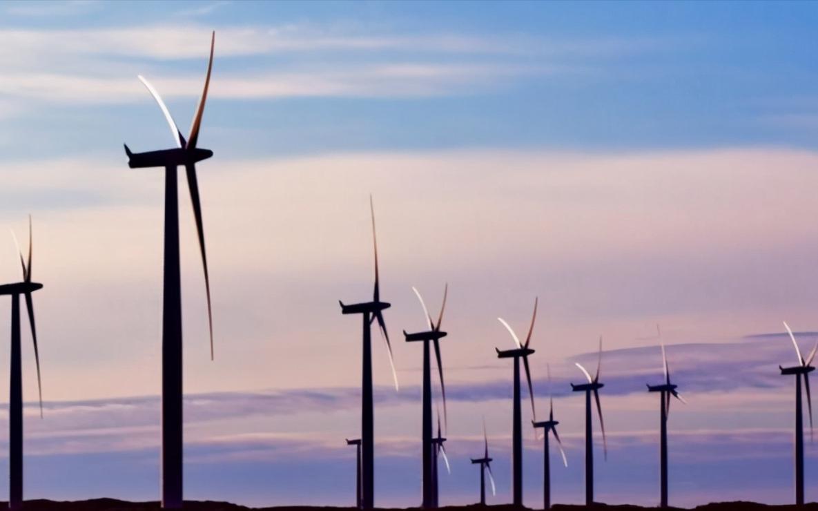 1000kw风力发电机转一圈多少电,60米风力发电机转一圈发多少度电