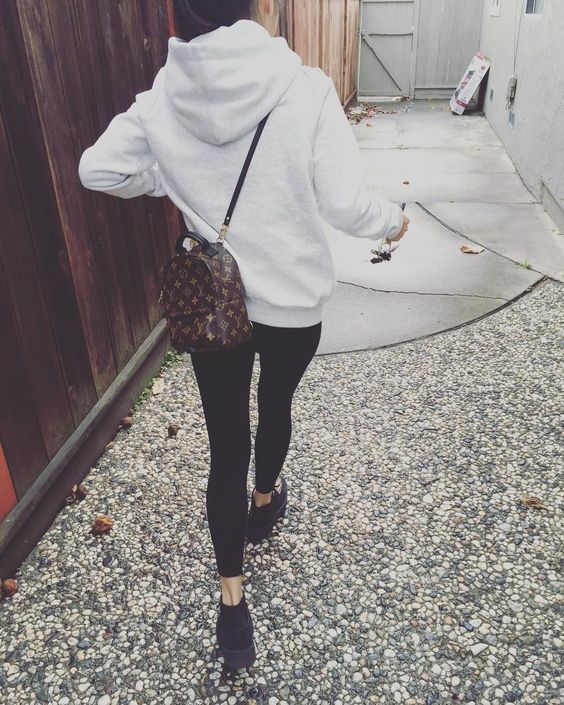 优雅气质百搭双肩包,商务双肩包女款小号优雅