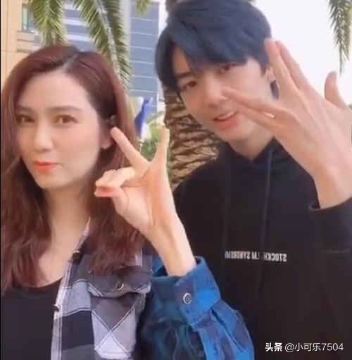 洪欣张丹峰谁是真正的夫妻,洪欣力挺