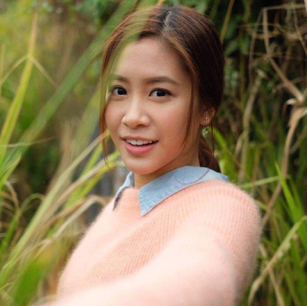 佘诗曼接班人！TVB小花新剧演技爆发获赞，生活中是孝顺女