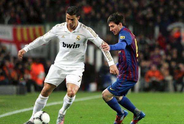 大罗能比过梅西吗,足球大罗评价c罗