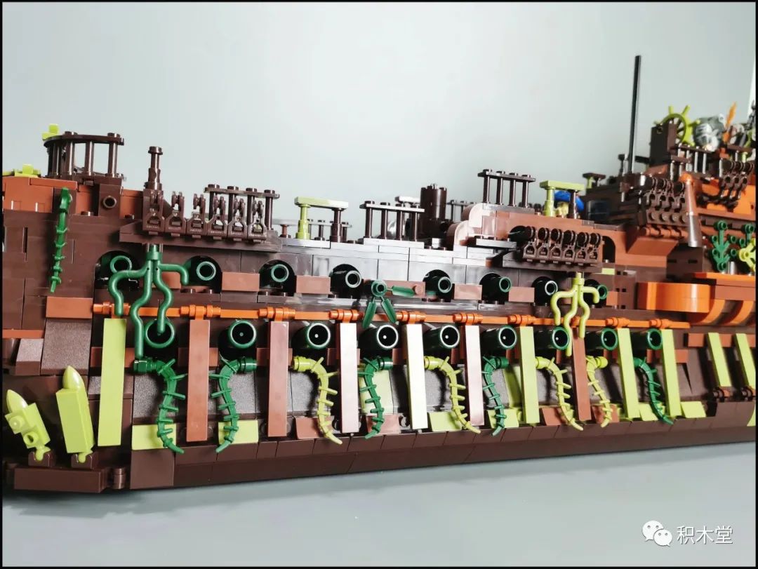 飞翔的荷兰人号船真实原型,飞翔的荷兰人号为什么能潜水