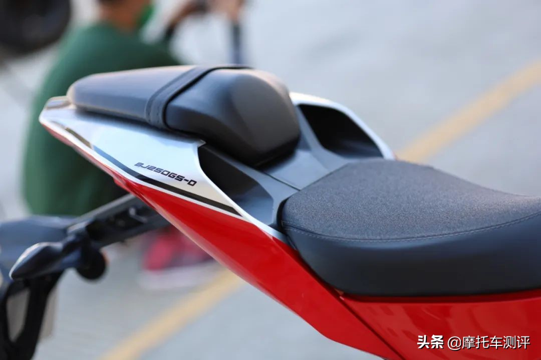 贝纳利龙卷风tornado252r极速,贝纳利龙卷风tornado252r评价