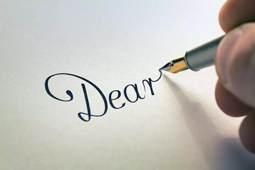 dear是什么意思呀,dear除了亲爱的还能表达什么