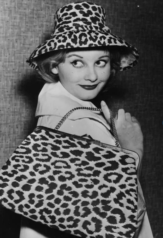 使命召唤周年庆vs和平精英周年庆 (使命召唤手游周年庆时间)