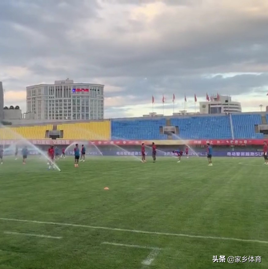 中超保级形势四队同分混战,中超史上最惨烈保级战