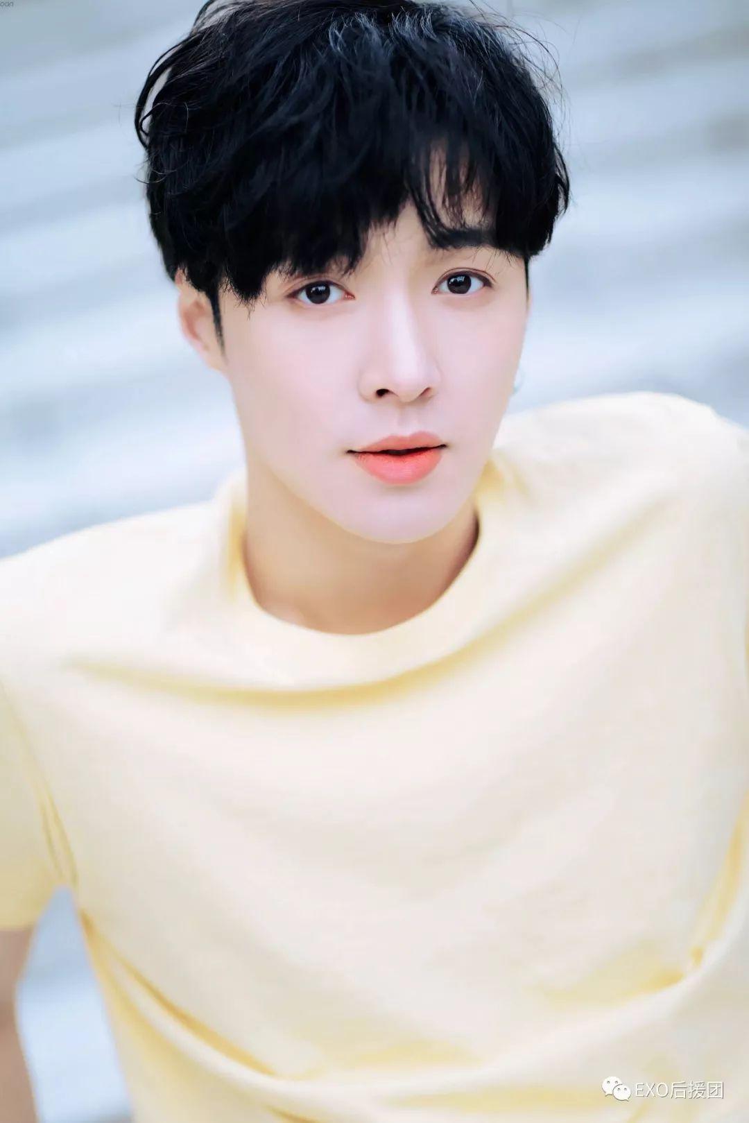 张艺兴成长历程全记录,张艺兴个人经历成长史