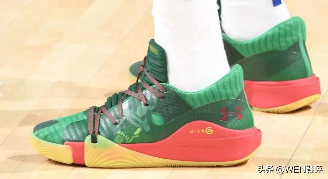 *男猛**必入鞋款?在NBA赛场上出现的“最后”一双UA球鞋值得被铭记