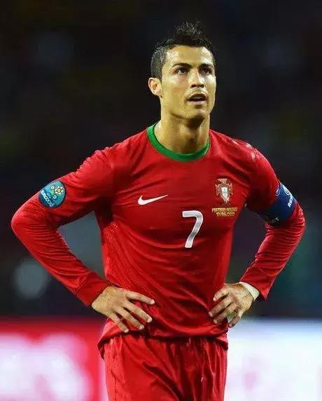 足球巨星c罗的别墅,梅西豪宅c罗豪宅