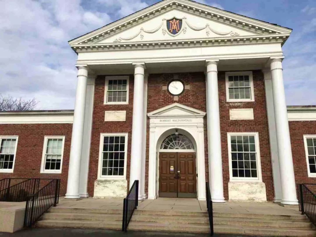 米尔顿中学位置,米尔顿中学简介