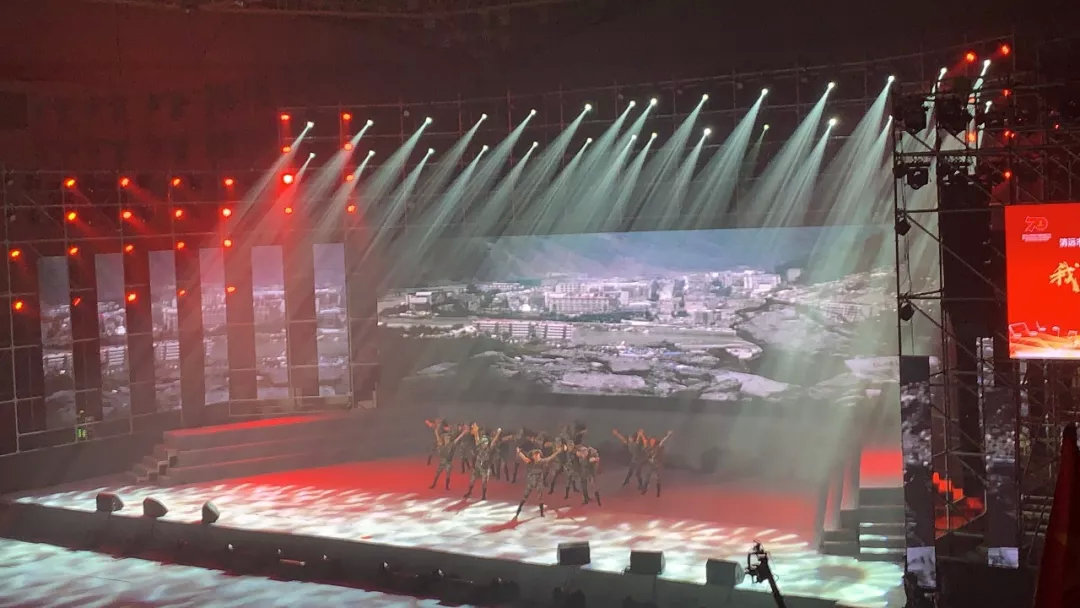 高燃万人合唱我和我的祖国,一首催泪的歌我和我的祖国