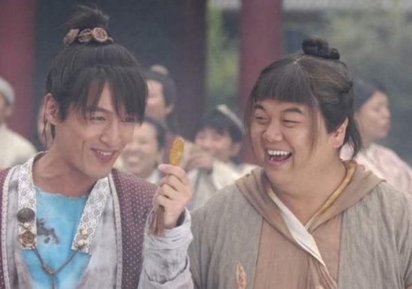 周星驰功夫吊威亚,周星驰吊威亚的镜头