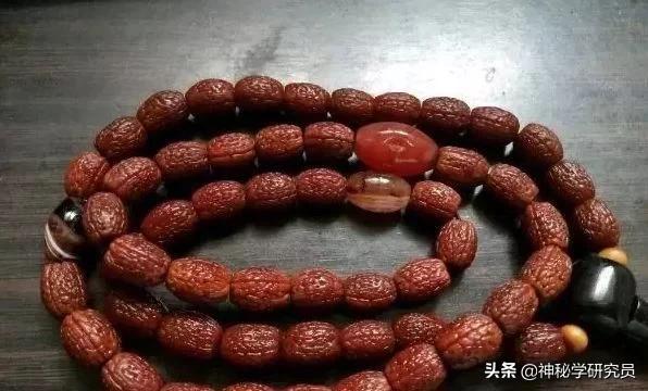 星月菩提手串用戴手套盘吗,盘星月菩提手串的正确手法