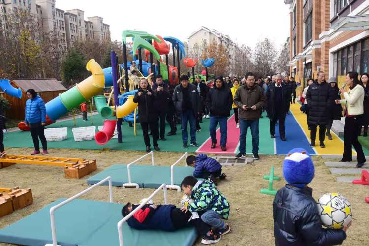 足球大咖汇聚“娃娃足球工程”成果展示在青岛城阳举办