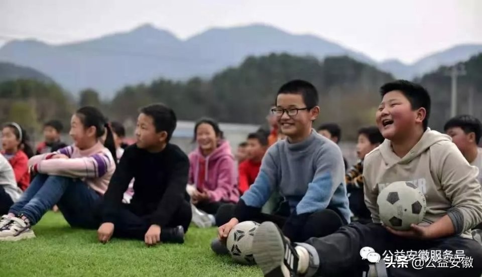 公益足球训练营,少儿公益训练营