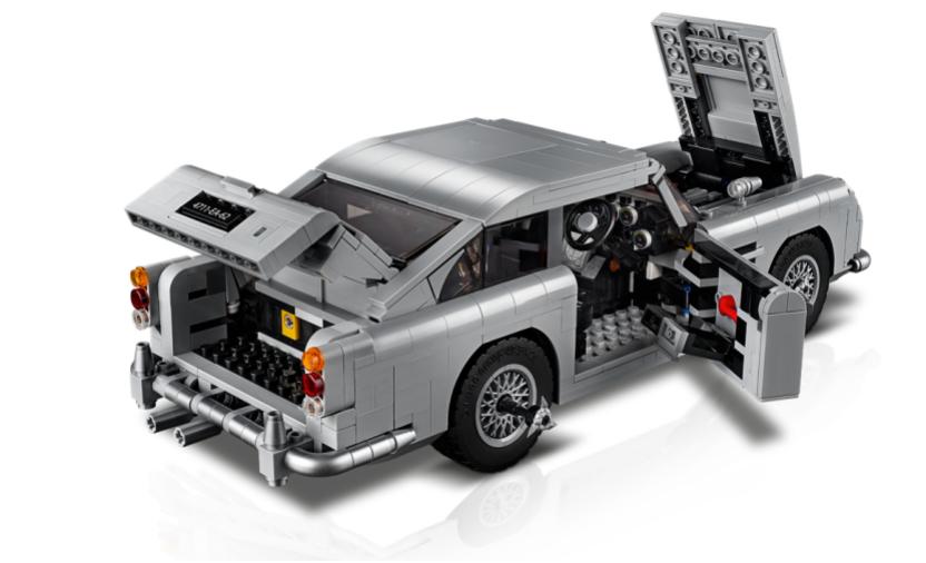 lego车模型,成人坐着开的小玩具车