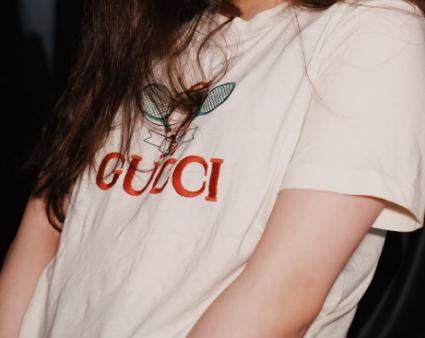 就算你买得起LV包包，男人也不会送你爱马仕