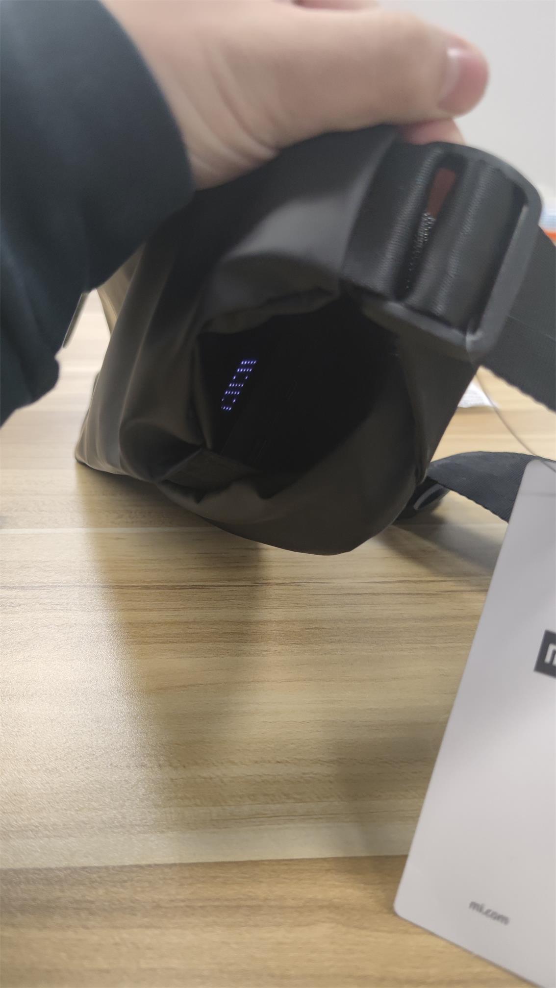 小米推出多功能运动休闲胸包69元,小米多功能都市胸包老款