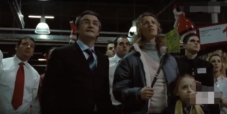 男孩背后长了一只翅膀,男孩身上长了一对翅膀是什么电影