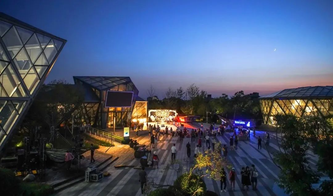 远洋蔚蓝海岸开海艺术季,蔚蓝海岸全天开放