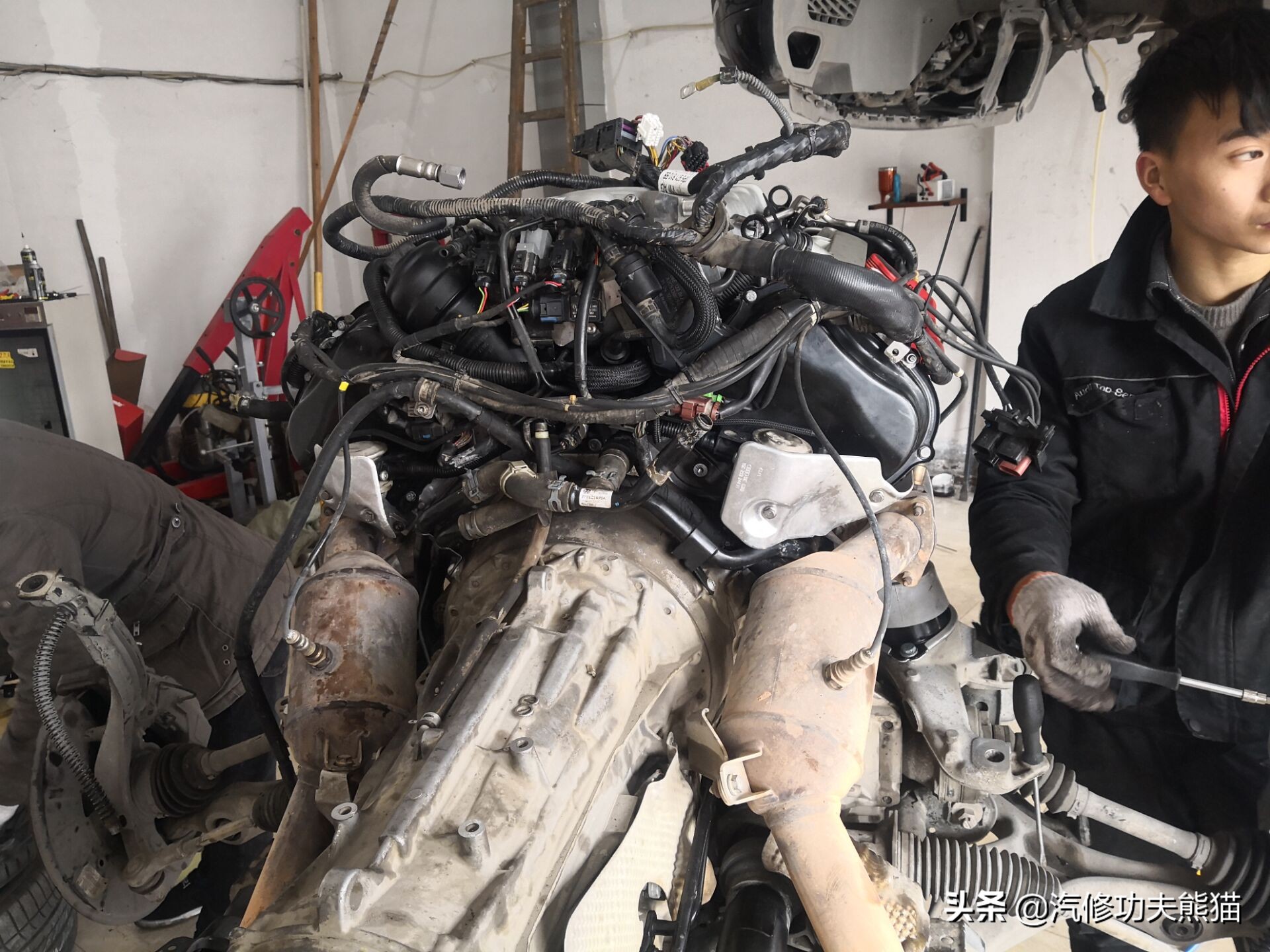 大众途锐急加速发动机故障灯点亮,大众新款途锐车子烧机油