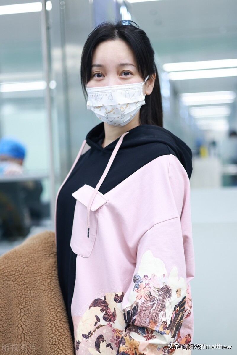 羊羔绒外套女金莎,羊羔绒女外套皮毛一体金莎同款