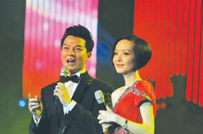 9位春晚主持人今昔对比,2017央视春晚五位主持人