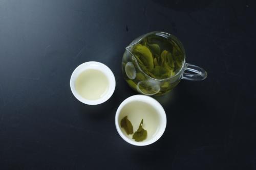 鞋子发臭最简单的方法,鞋子发臭怎么办教你一招轻松解决