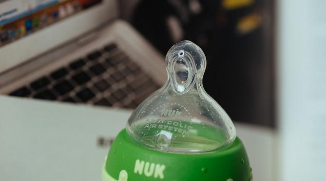 宝妈们看过来，奶瓶和奶嘴，你选对了嘛