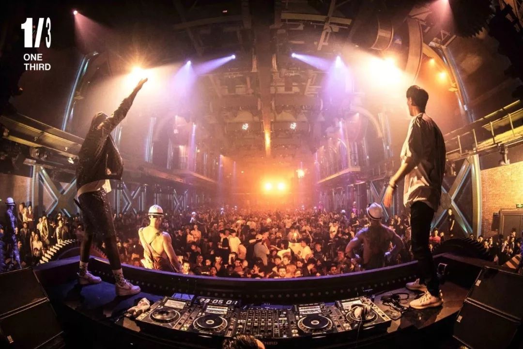解锁ONETHIRD1/3，承袭「全球百大中国第二」夜店品牌制作？