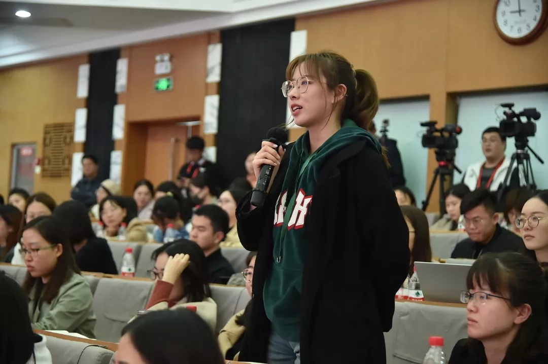 人民大学宣讲会视频,人民大学抢话筒视频