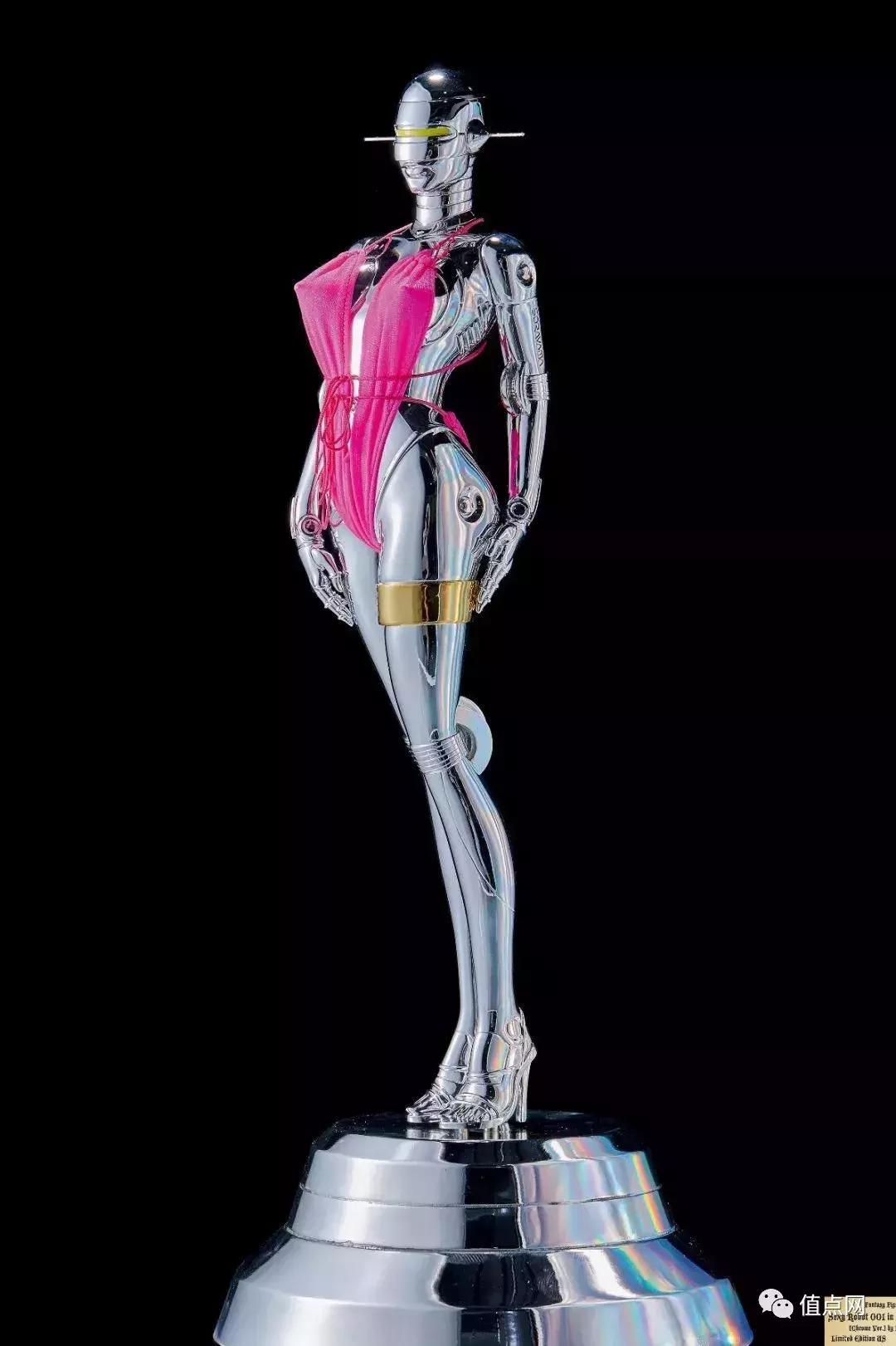 kaws公仔雕塑在哪个超市,kaws雕塑台